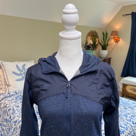 Mammut Navy Light-weight Zip Up Hoodie Jacket Size XS - Picture 2 of 15